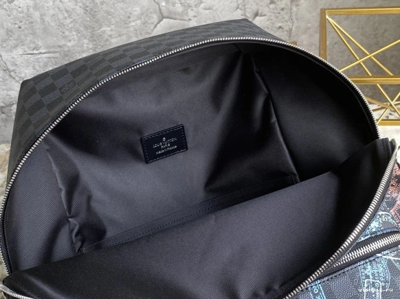 WIS LOUIS DISCOVERY VUITTON BACKPACK 0210